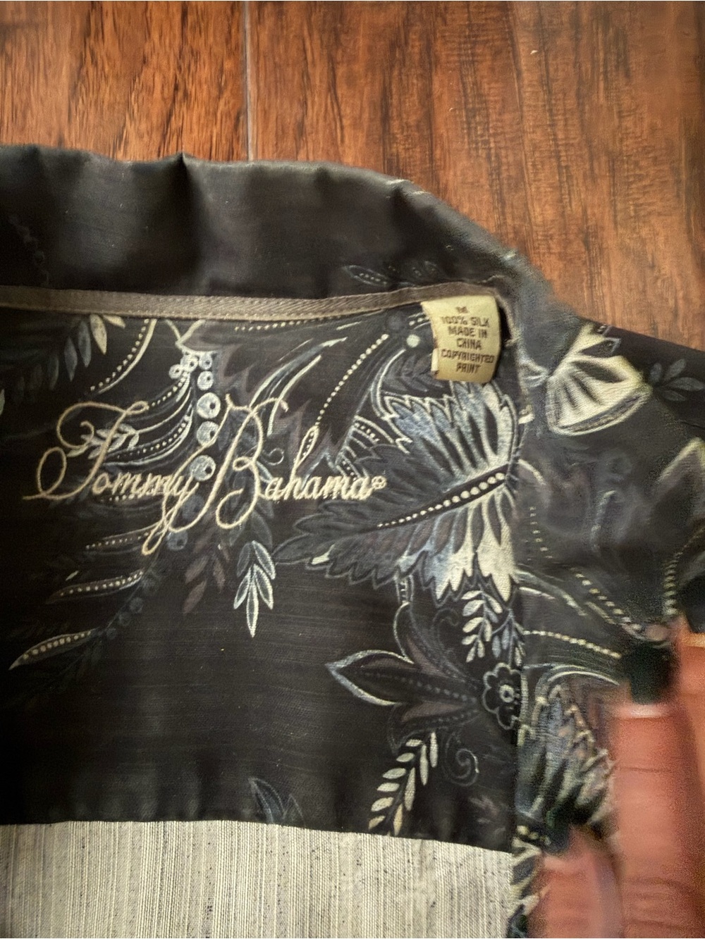 Tommy Bahama Black Floral Short-Sleeve Button-Down Shirt - Picture 3 of 3
